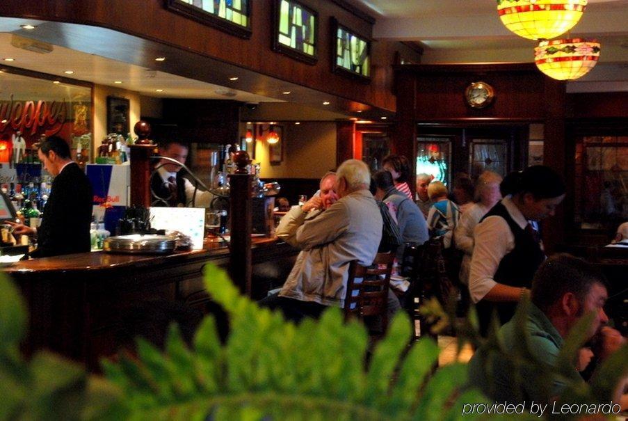 Corr'S Corner Hotel Newtownabbey Restoran fotoğraf